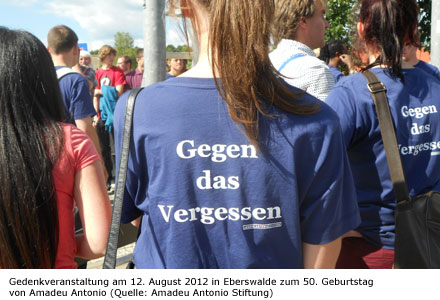 Gedenkveranstaltung am 12. August 2012 in Eberswalde zum 50. Geburtstag  von Amadeu Antonio (Quelle: Amadeu Antonio Stiftung)