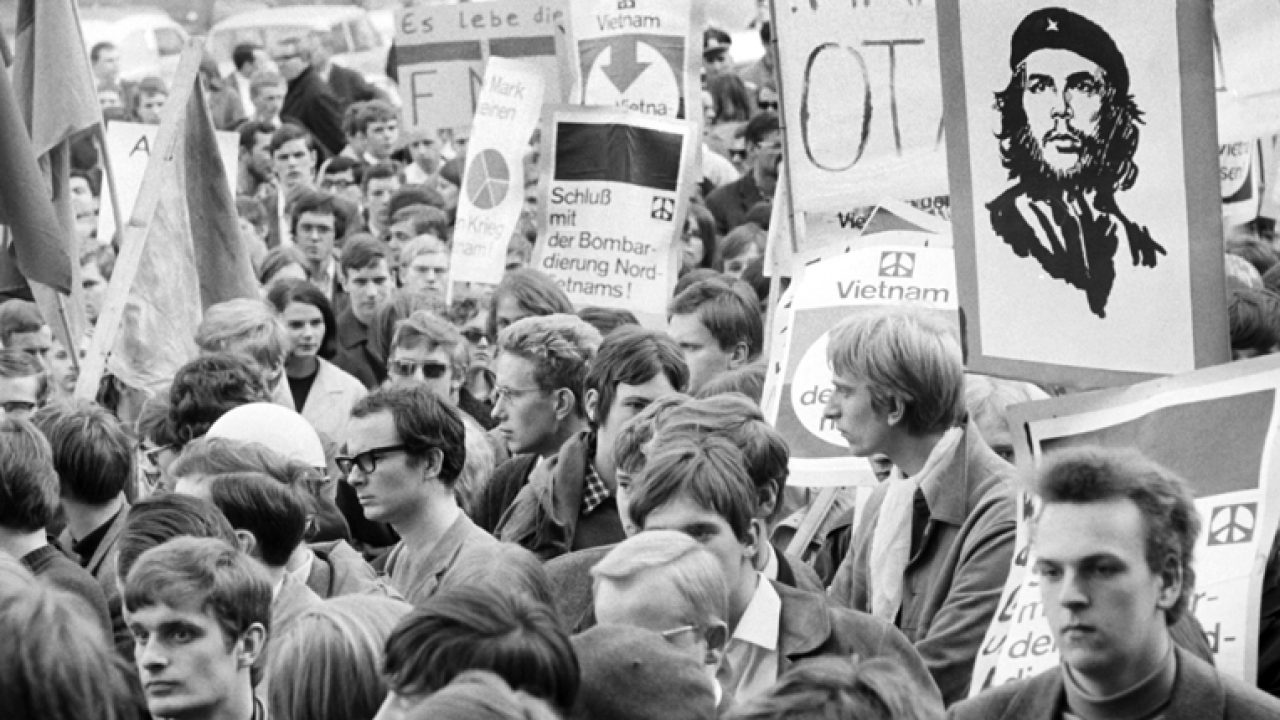 Demo gegen den Vietnamkrieg in Kiel 1968