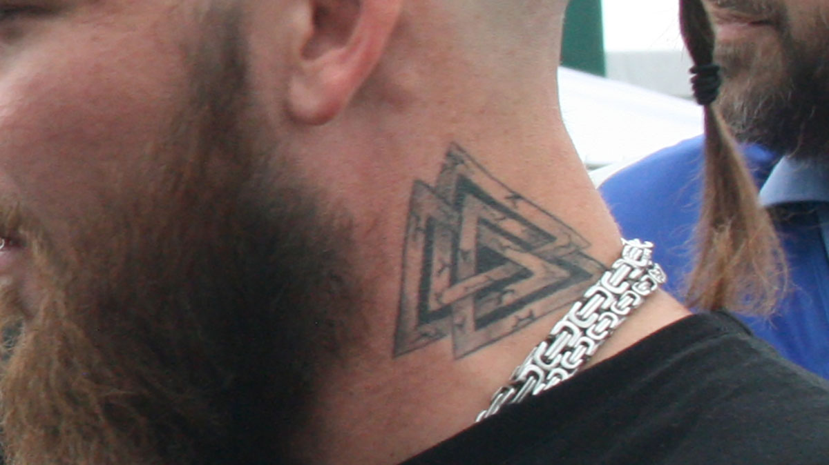 Doppel dreieck tattoo bedeutung