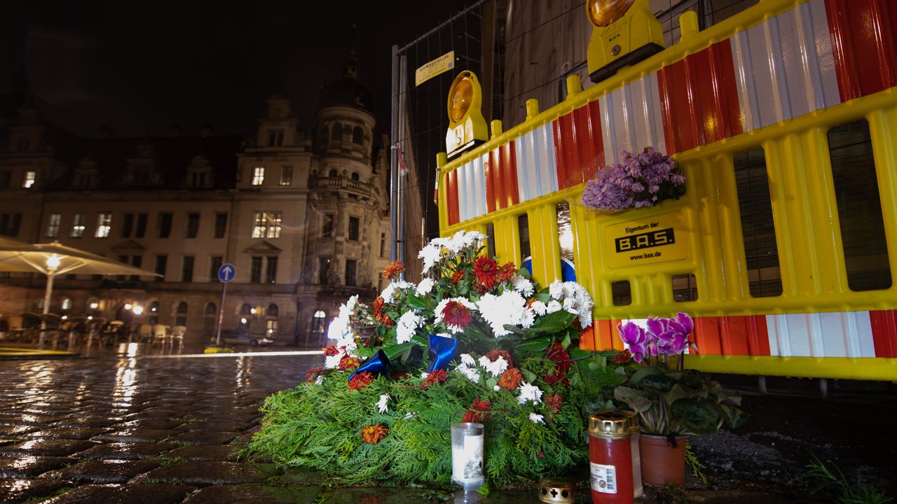 Gedenken an Opfer der tödlichen Messerattacke in Dresden