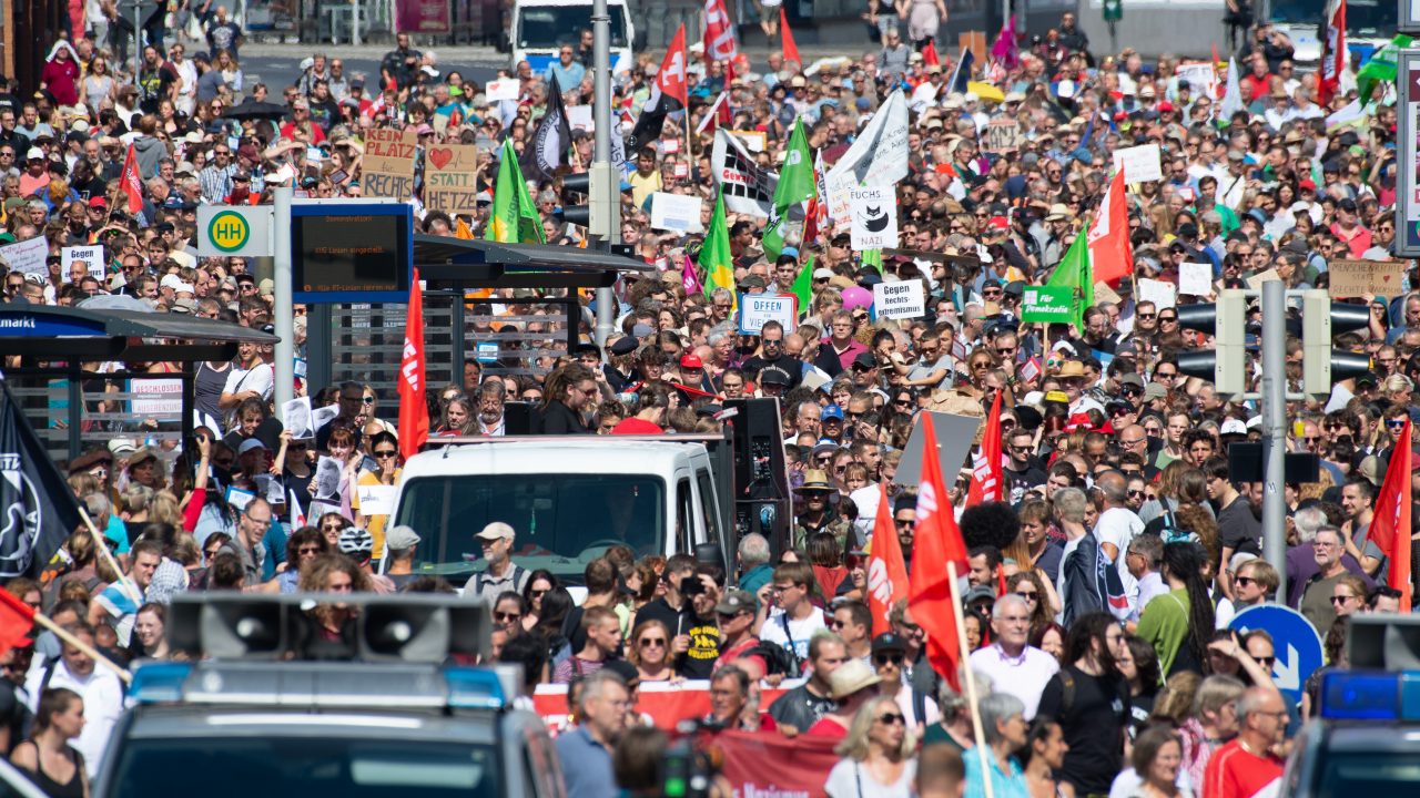 Demo gegen rechte Kundgebung