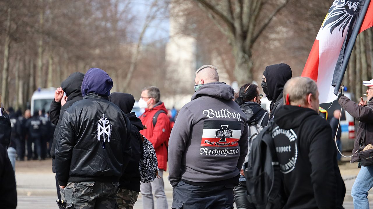 20210320_Nazis Hooligans