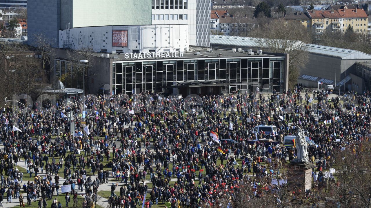 Demonstration gegen Corona-Einschränkungen - Kassel